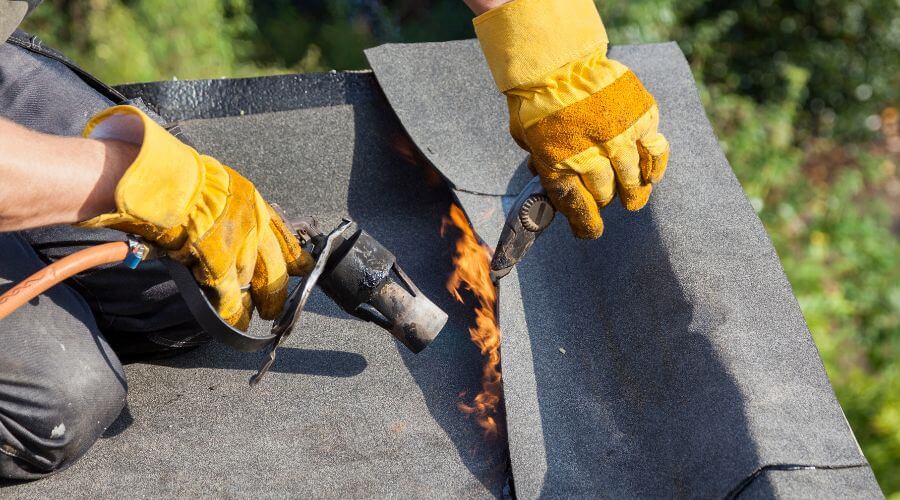 Expert Emergency Roof Repairs services in Nora, IL